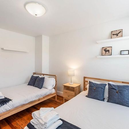 3Br Colonial House With Parking By Cozysuites Alexandria Bagian luar foto