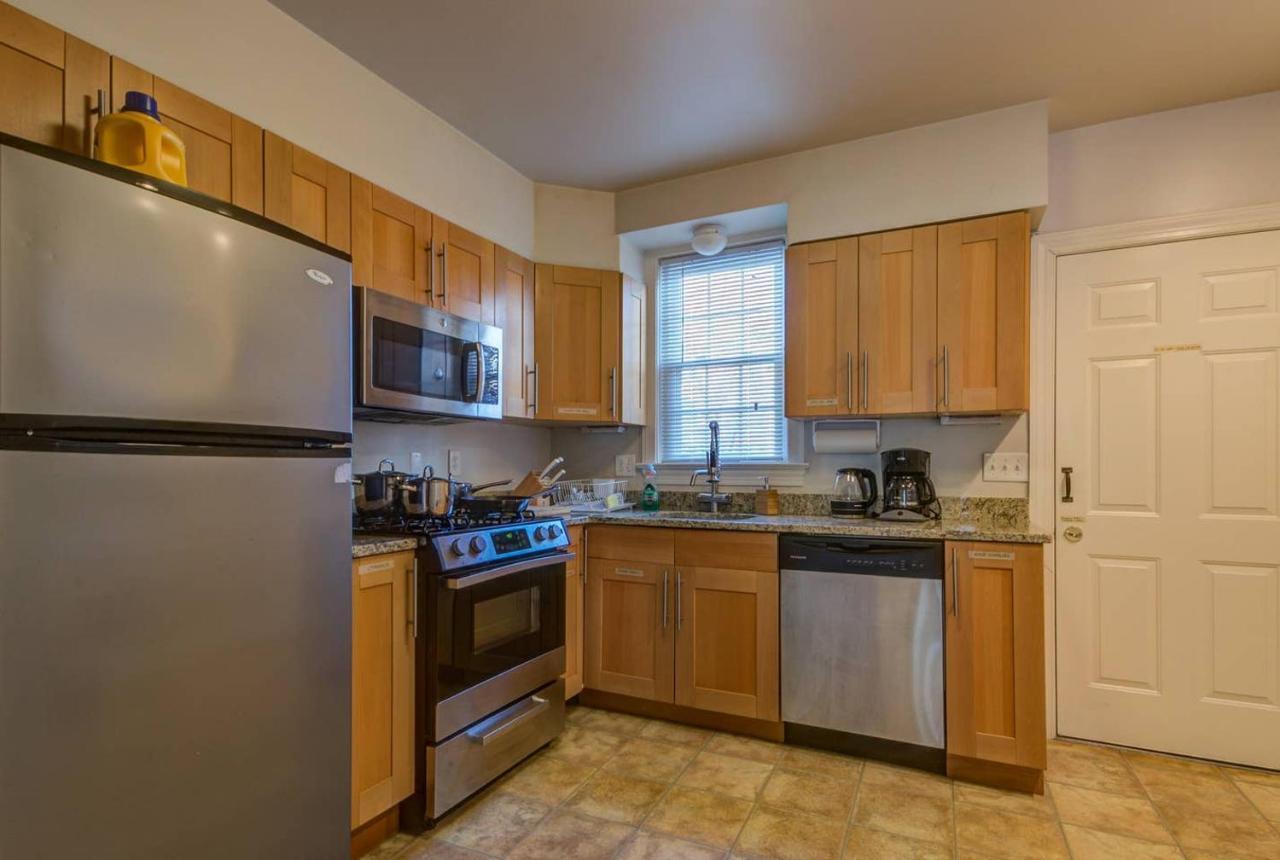 3Br Colonial House With Parking By Cozysuites Alexandria Bagian luar foto